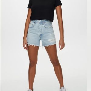 AGOLDE Riley High Rise Slim Leg Shorts 
Groove